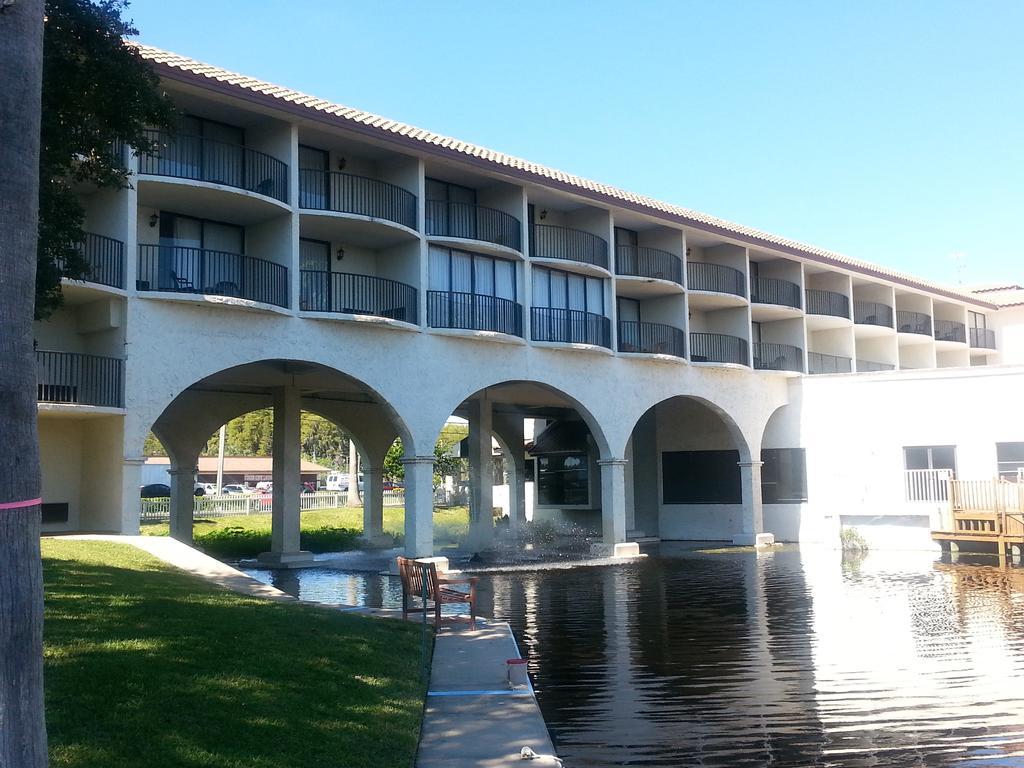 Vista Inn Lake Tarpon Palm Harbor Exteriör bild