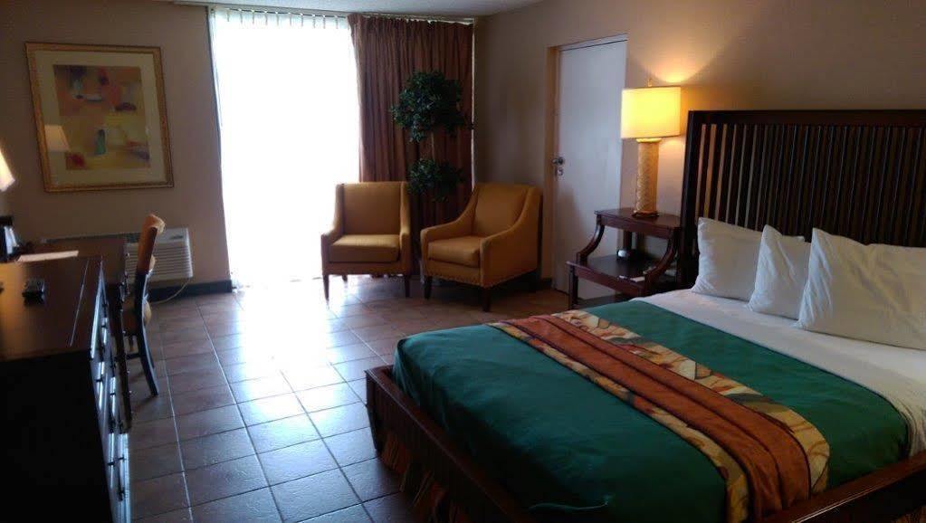 Vista Inn Lake Tarpon Palm Harbor Exteriör bild