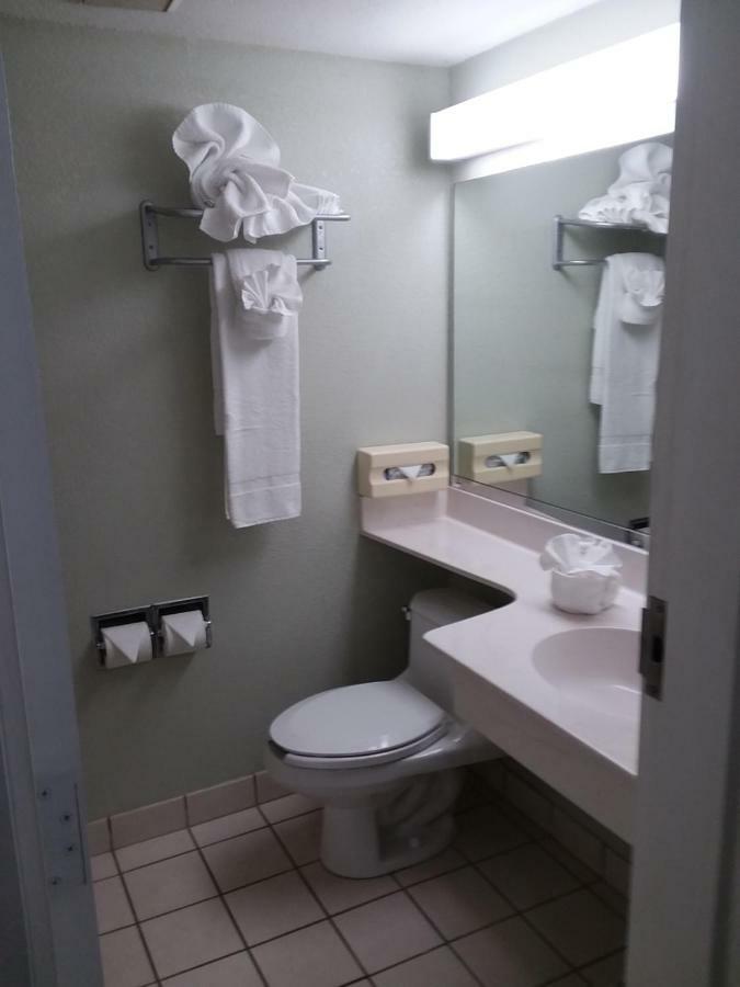 Vista Inn Lake Tarpon Palm Harbor Exteriör bild